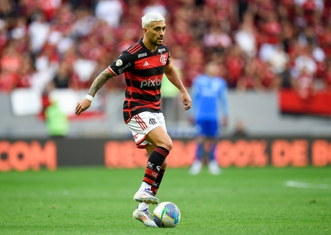 Arrascaeta tem lesão muscular confirmada e vira desfalque no Flamengo