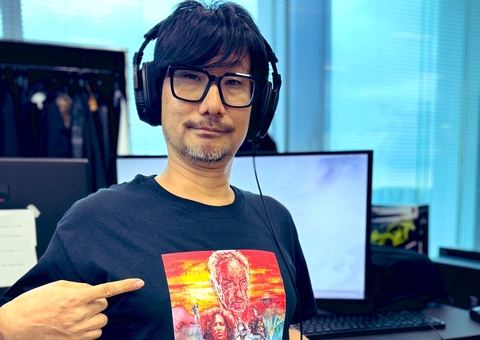 Hideo Kojima veste camiseta de Bacurau e indica filme 
