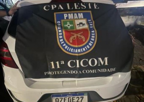 Homem é preso após ajudar comparsas a roubar carro em Manaus