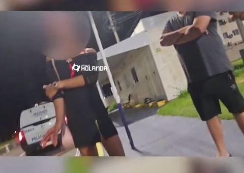 Vídeo mostra momento em que moto de cliente "caloteiro" é recuperada com travesti