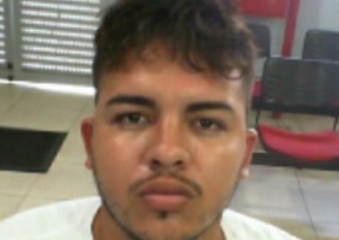 Polícia procura homem que roubou R$ 9 mil de loja durante assalto em Manaus