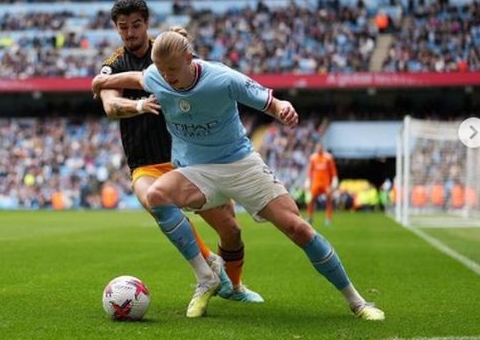 Haaland acredita que pode levar Bola de Ouro e evita comparação com Mbappé