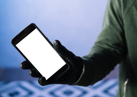 Bradesco deve pagar indenização e devolver valor retirado do Pix após furto de celular em Manaus