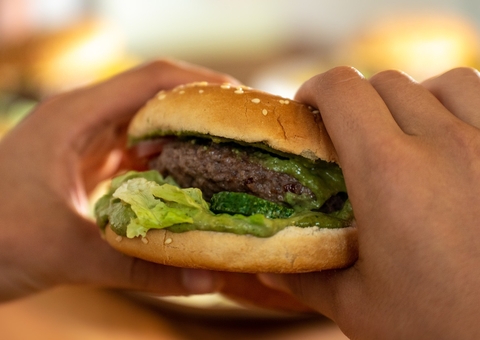 Número de intoxicados por hambúrguer do McDonald's chega a 75 nos EUA