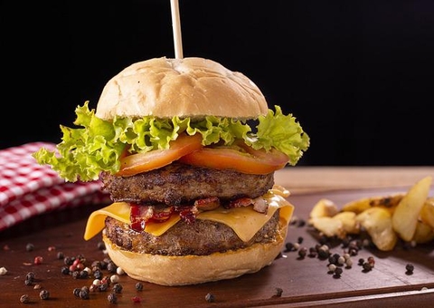 Senado debate hoje propaganda enganosa de sanduíches da McDonalds e Burger