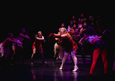 Ateliê 23 celebra 11 anos com sessões de Cabaré Chinelo no Teatro Amazonas