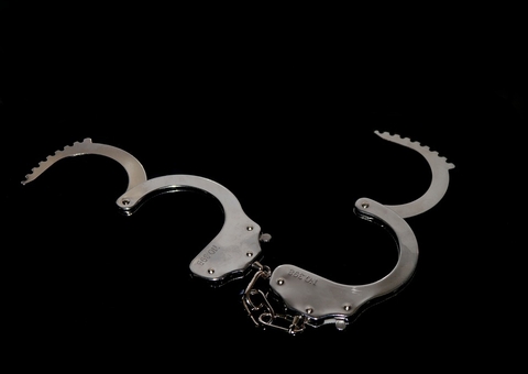 Casal é preso após atirar contra policiais durante perseguição em Manaus