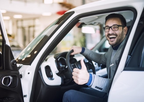 Banco não pode impor contratação de seguro para cliente ter seu carro financiado