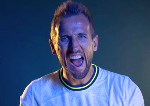 Tottenham empata com Chelsea no fim, em jogo com confusão entre técnicos