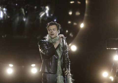 Grammy anuncia vencedores em cerimônia virtual e sem plateia