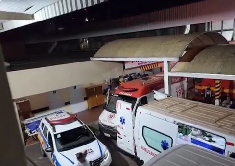 Idoso de 74 anos morre em ambulância após esperar por atendimento em hospital