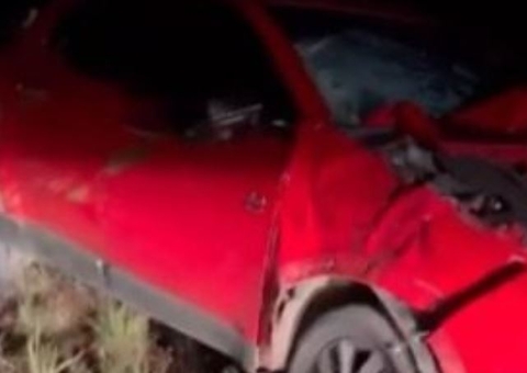 Músicos de dupla sertaneja sofrem acidente de carro antes de show