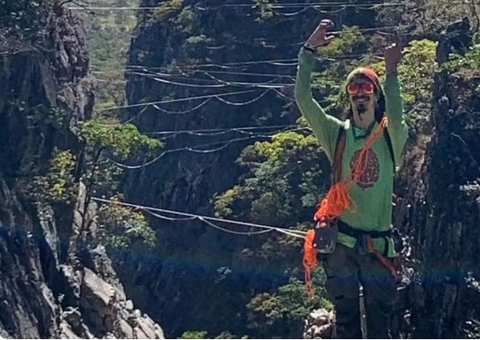 Esportista cai de penhasco de 50 metros em Goiás