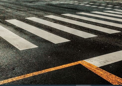 Idoso morre ao ser atropelado na faixa de pedestres em avenida de Manaus