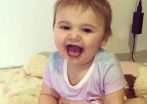 Bebê tem parte do corpo queimado depois de tomar remédio