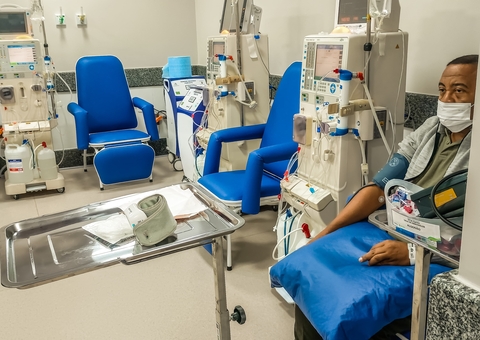 Hospital 28 de Agosto inaugura nova sala de hemodiálise