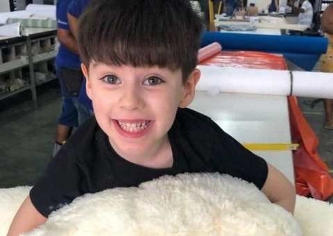 Babá de Henry foi instruída a dar entrevista antes de falar com a polícia