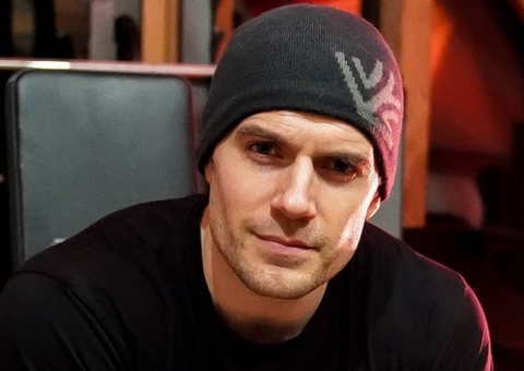 Henry Cavill perde R$ 450 milhões por estar 'fora de forma'