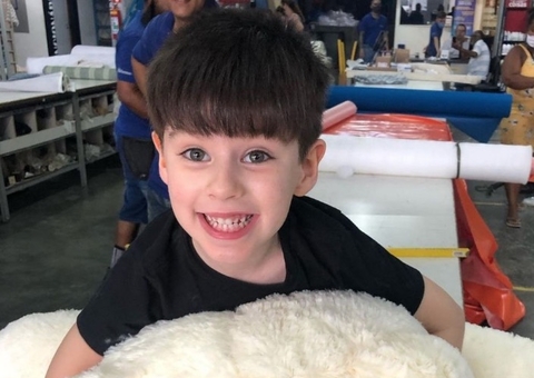 Laudo diz que Henry morreu ao menos 1 hora antes de ser tirado de apartamento