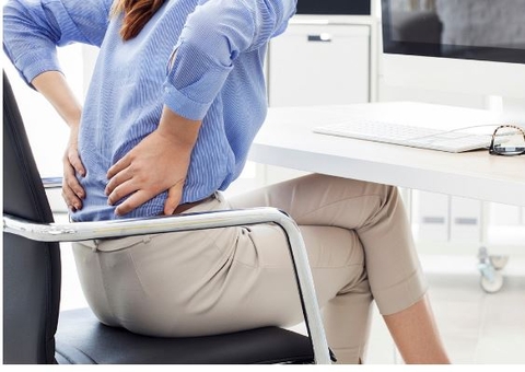 Entenda a diferença entre lombalgia e dor na lombar