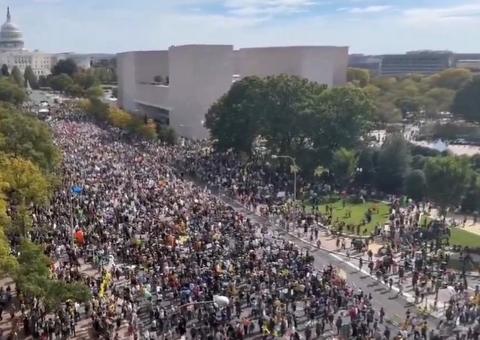 Protesto contra Trump reúne milhares nos EUA; vídeo