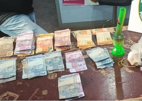 Foragido por homicídio é preso ao ser flagrado vendendo drogas no Amazonas