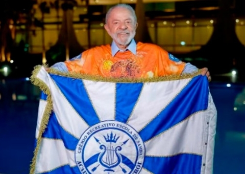 Planalto veta participação de ministros em desfile que homenageia Lula