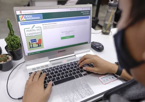 Programa Bolsa Universidade abre inscrições para 74 cursos em Manaus 