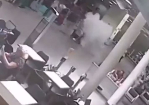 Vídeo: Mala explode dentro do Aeroporto de Guarulhos durante check-in