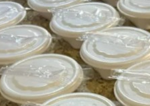 Cozinheiro é esfaqueado e amarrado após recusar dar marmita de graça para suspeito