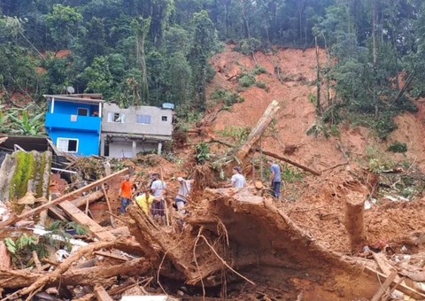 Sobe para 48 o número de mortos nos temporais devastadores de São Paulo
