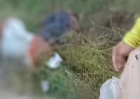 Dupla é espancada após esfaquear criança durante assalto a ônibus em Manaus