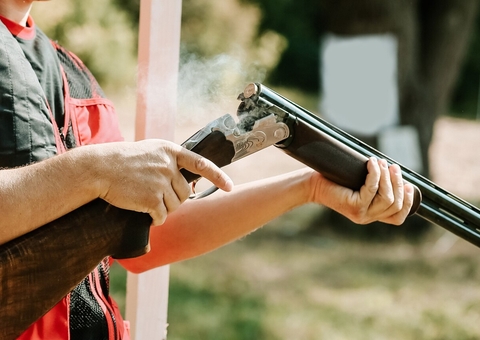 Esposa encontra marido morto após homem sair para caçar