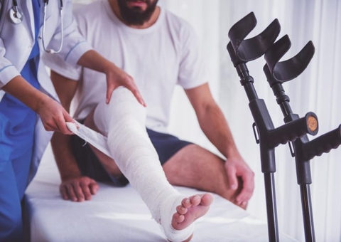 Autoescola vai indenizar aluno que se lesionou durante aula de direção no Amazonas; veja o valor