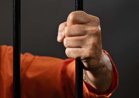 Ex invade casa e espanca mulher a socos no Colônia Santo Antônio