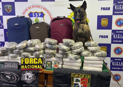Mais de 50kg de drogas são apreendidos em barco no Amazonas
