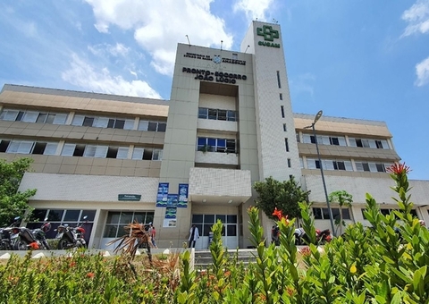 Explosão em cozinha de restaurante deixa funcionária ferida no Aleixo