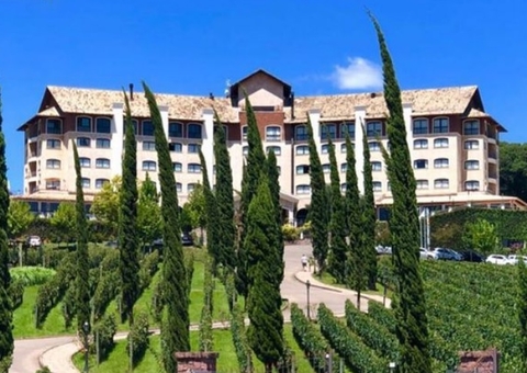 Cozinheiro é preso após reclamar de ter que cozinhar para Bolsonaro em hotel