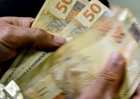INSS paga segunda parcela do 13º a quem recebe acima do mínimo