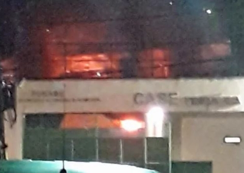 Adolescente morre durante rebelião e incêndio em centro socioeducativo