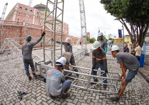 Mais de 15 atrações agitam "Réveillon do Largo" neste domingo em Manaus 