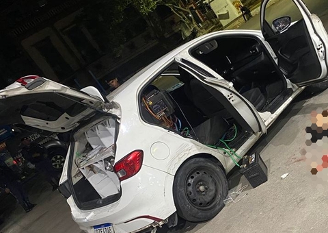 Homens são executados e têm carro saqueado por criminosos em posto em Manaus