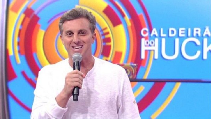 Após 21 anos, Luciano Huck dá adeus ao Caldeirão neste sábado  