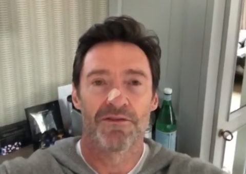 Em vídeo, Hugh Jackman revela que ainda está com suspeita de câncer de pele
