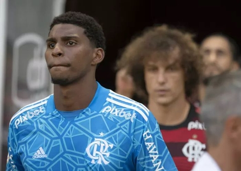 Flamengo vende goleiro Hugo Souza para time do Japão