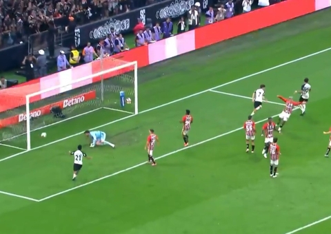 Aos 47 minutos do 2° tempo, Corinthians balança a rede e empata com o São Paulo