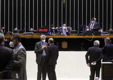 Presidente da Câmara defende congelar ICMS em preço de combustível