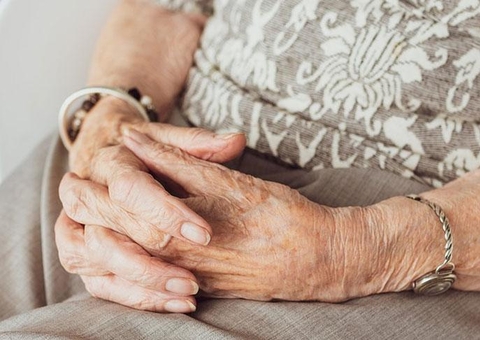 Mulher é condenada por inserir informações falsas em documento para aposentadoria