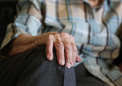 Avô é preso por estuprar e manter neta em cárcere por ciúmes em Beruri