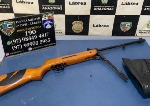 Homem é preso ao ser flagrado tentando vender rifle ilegal em Lábrea
